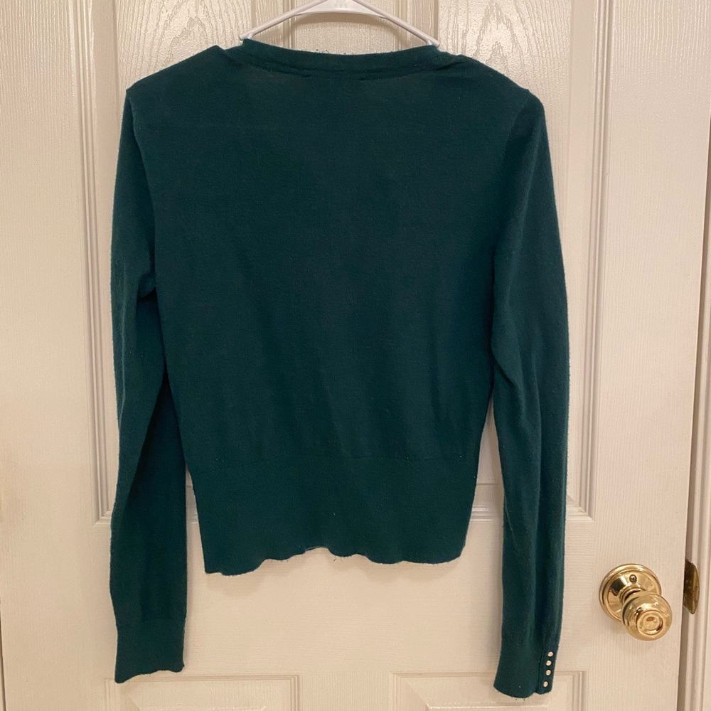Green sweater - Picture 2 of 3
